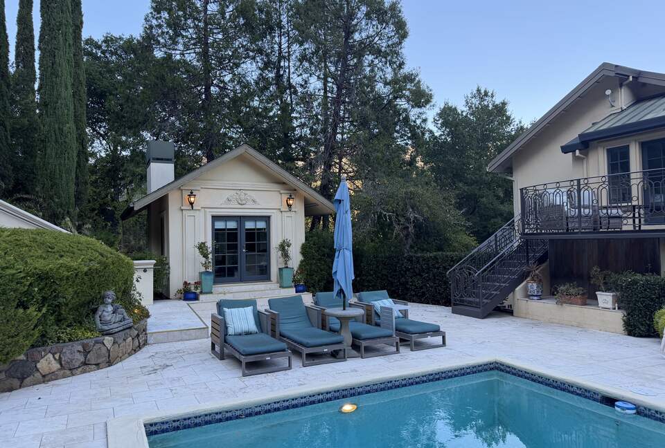 Private Calistoga Estate Surrounded by Woodlands - Calistoga, California