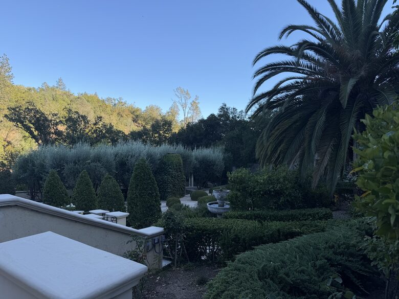 Private Calistoga Estate Surrounded by Woodlands - Calistoga, California