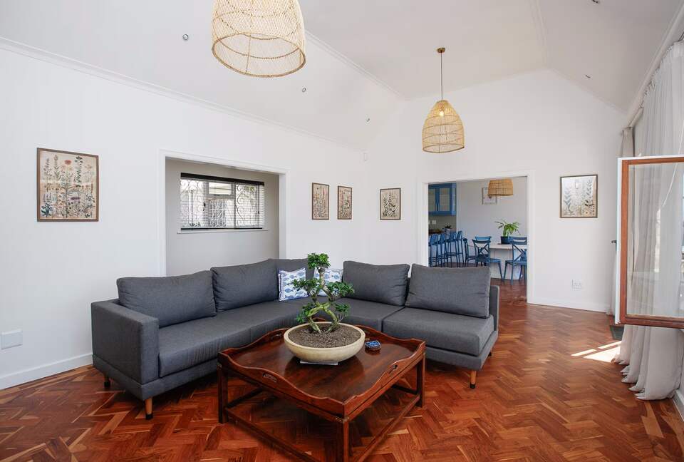 Fish Hoek Home with Panoramic False Bay Views - Fish Hoek, South Africa