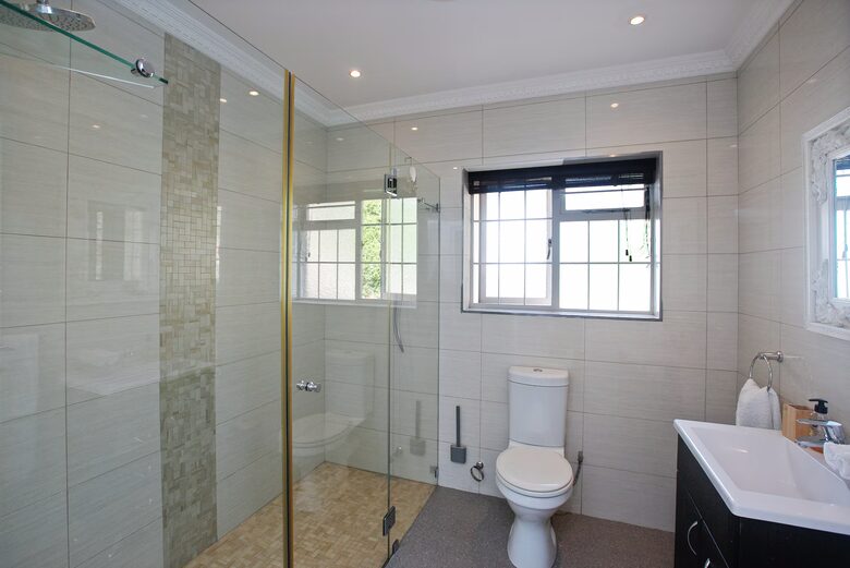Fish Hoek Home with Panoramic False Bay Views - Fish Hoek, South Africa