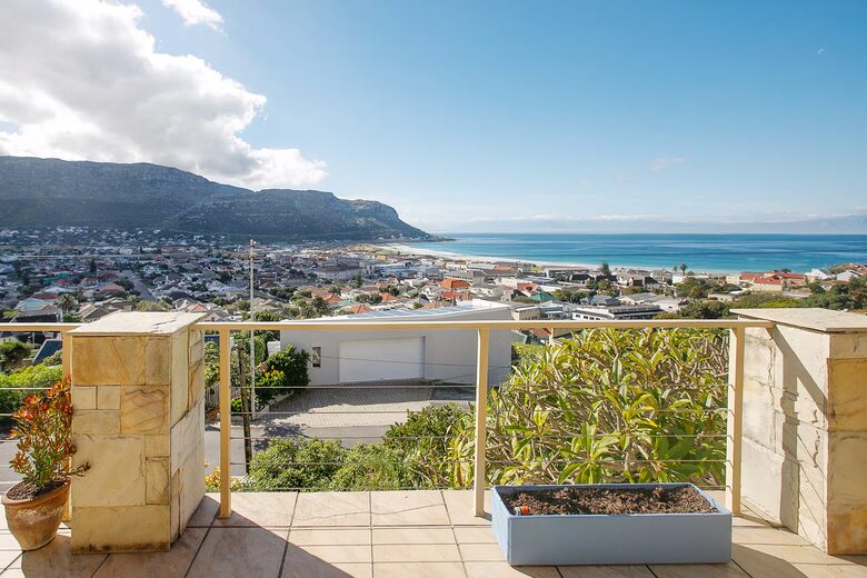 Fish Hoek Home with Panoramic False Bay Views - Fish Hoek, South Africa