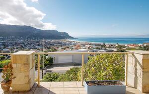 Fish Hoek Home with Panoramic False Bay Views - Fish Hoek, South Africa