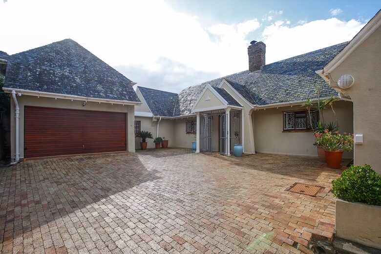 Fish Hoek Home with Panoramic False Bay Views - Fish Hoek, South Africa