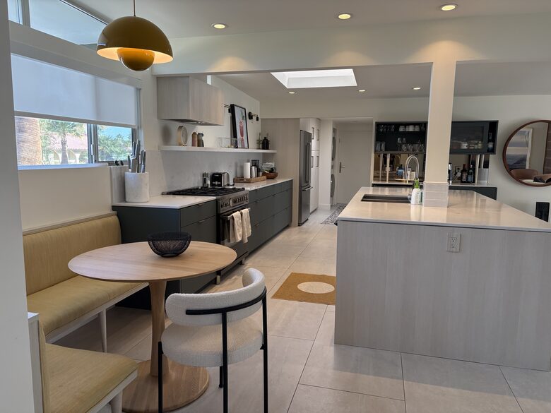 Mid-Century Modern Haven in Rancho Mirage - Rancho Mirage, California