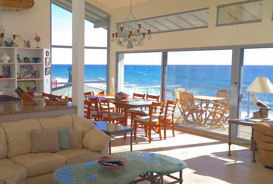 Stunning Beachfront House on Magnificent West Malibu Cove - Malibu, California