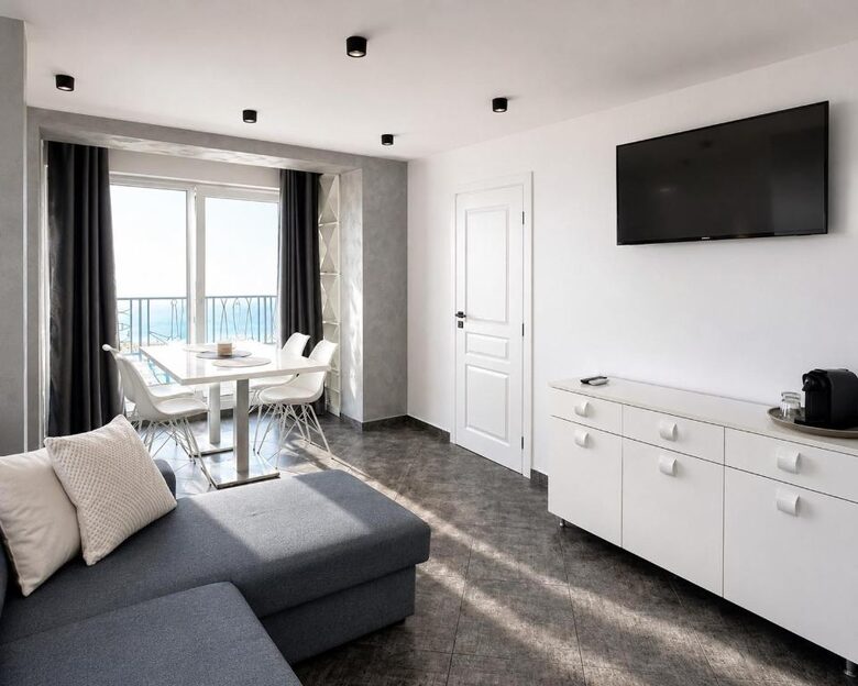 Ahtopol Waterfront Stay with Panoramic Black Sea Views - Ahtopol, Bulgaria