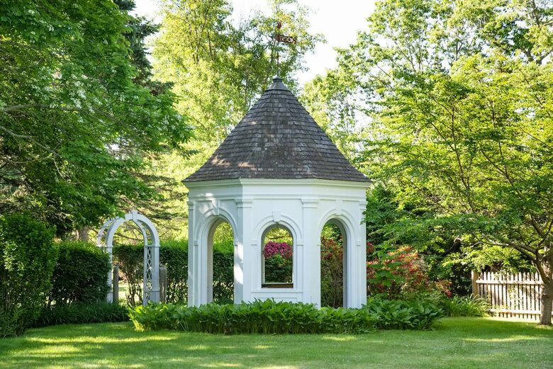 Manchester-by-the-Sea Historic Estate with Four-Acre Gardens - Manchester, Massachusetts