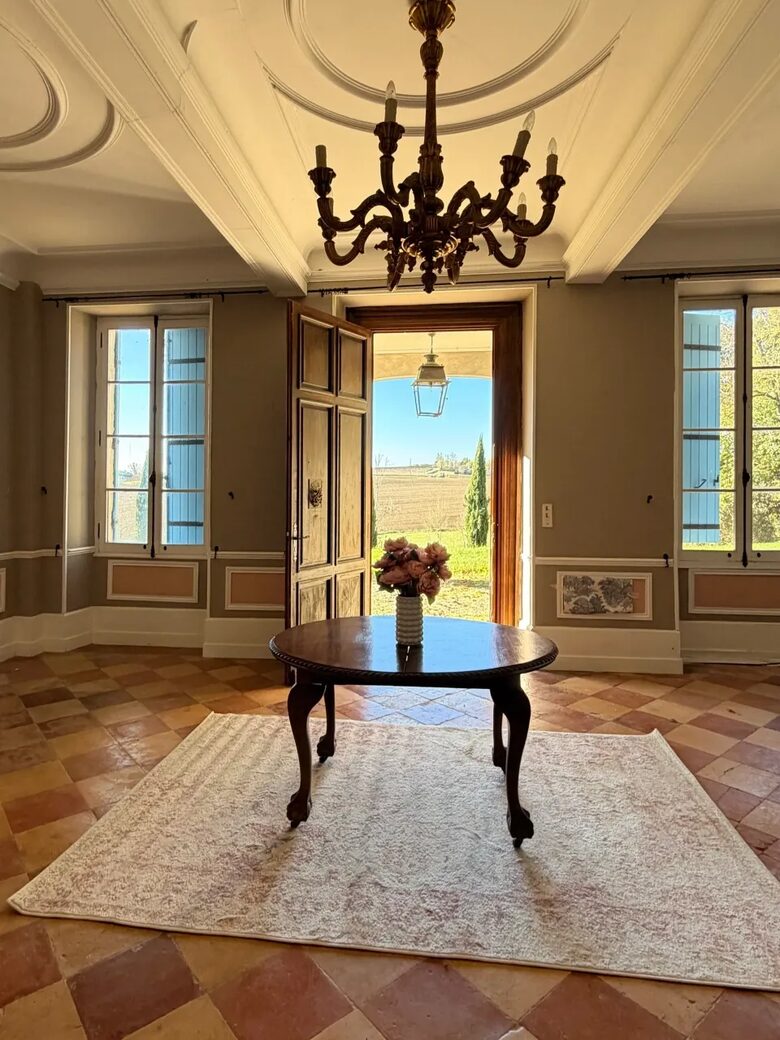 18th-Century Château in Southwest France - Montignac-de-Lauzun, France