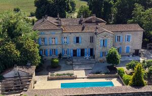 18th-Century Château in Southwest France - Montignac-de-Lauzun, France