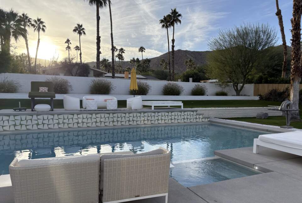 Mid-Century Modern Haven in Rancho Mirage - Rancho Mirage, California