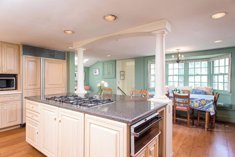 Manchester-by-the-Sea Historic Estate with Four-Acre Gardens - Manchester, Massachusetts