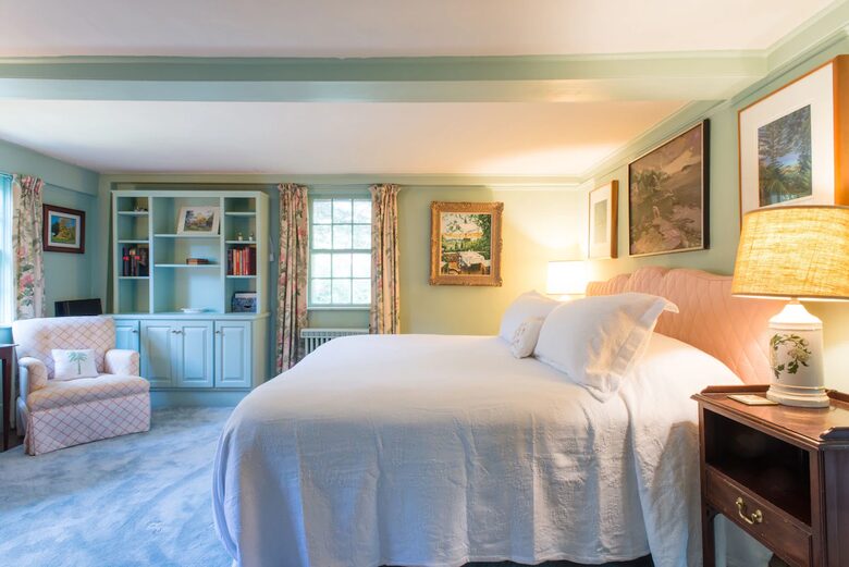 Manchester-by-the-Sea Historic Estate with Four-Acre Gardens - Manchester, Massachusetts