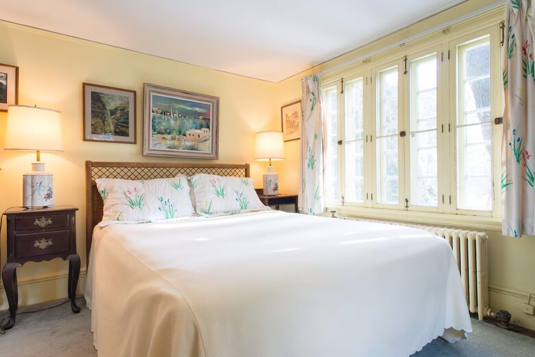 Manchester-by-the-Sea Historic Estate with Four-Acre Gardens - Manchester, Massachusetts