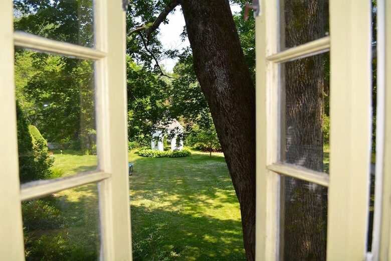 Manchester-by-the-Sea Historic Estate with Four-Acre Gardens - Manchester, Massachusetts
