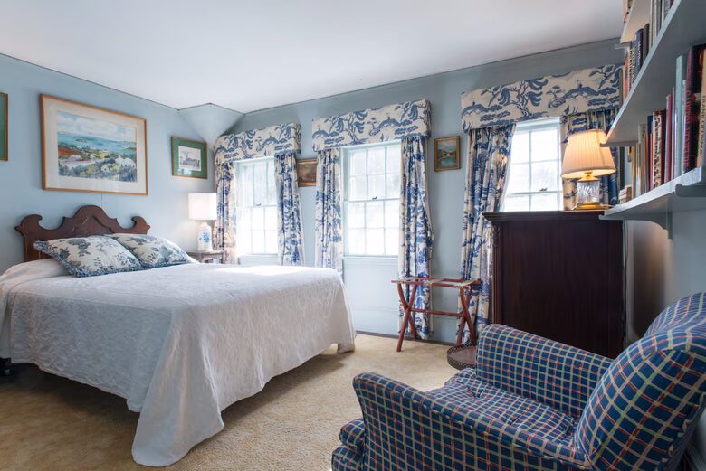 Manchester-by-the-Sea Historic Estate with Four-Acre Gardens - Manchester, Massachusetts