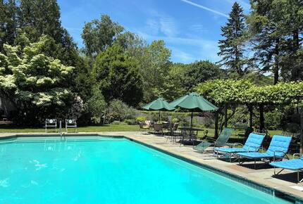 Manchester-by-the-Sea Historic Estate with Four-Acre Gardens - Manchester, Massachusetts