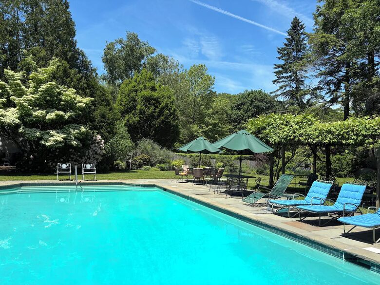 Manchester-by-the-Sea Historic Estate with Four-Acre Gardens - Manchester, Massachusetts