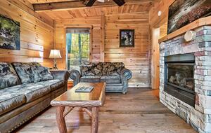 Private Mountain Cabin Between Gatlinburg & Pigeon Forge - Sevierville, Tennessee