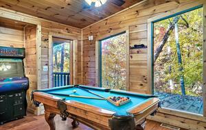 Private Mountain Cabin Between Gatlinburg & Pigeon Forge - Sevierville, Tennessee