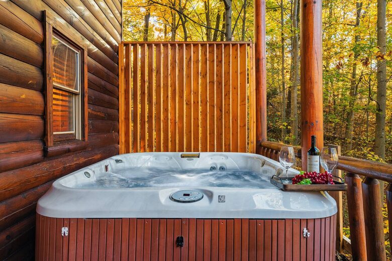 Private Mountain Cabin Between Gatlinburg & Pigeon Forge - Sevierville, Tennessee