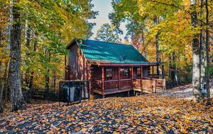 Private Mountain Cabin Between Gatlinburg & Pigeon Forge - Sevierville, Tennessee