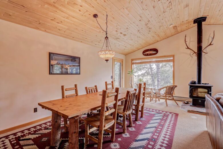 Fairplay Mountain Retreat with Hot Tub Near Breckenridge - Fairplay, Colorado
