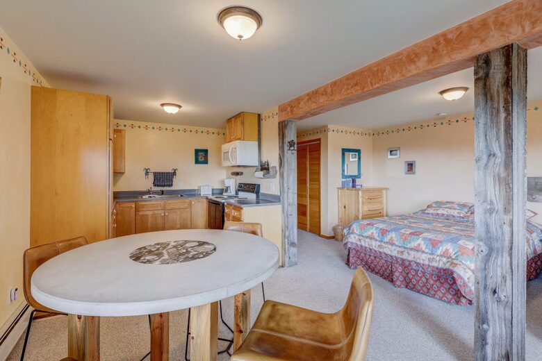 Fairplay Mountain Retreat with Hot Tub Near Breckenridge - Fairplay, Colorado