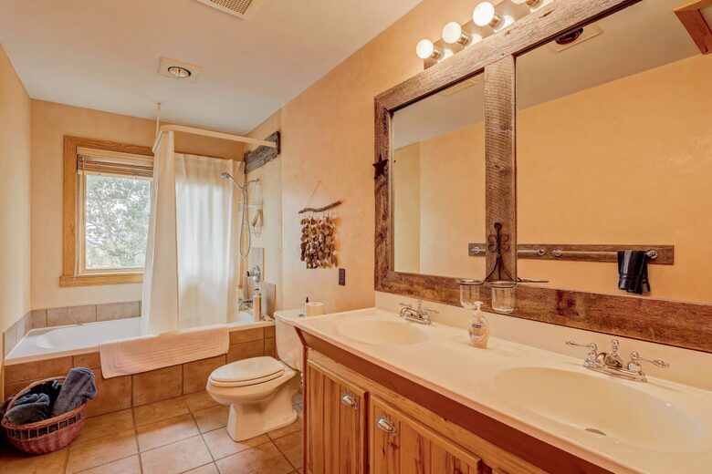 Fairplay Mountain Retreat with Hot Tub Near Breckenridge - Fairplay, Colorado