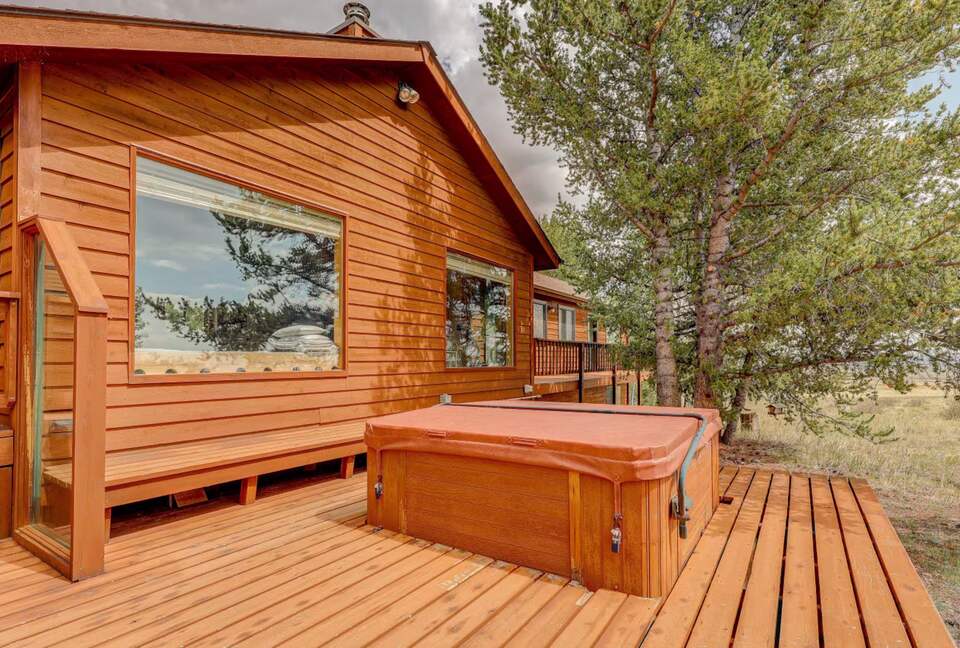 Fairplay Mountain Retreat with Hot Tub Near Breckenridge - Fairplay, Colorado