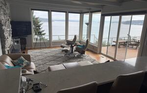 Scenic Gig Harbor Retreat Overlooking Puget Sound - Gig Harbor, Washington