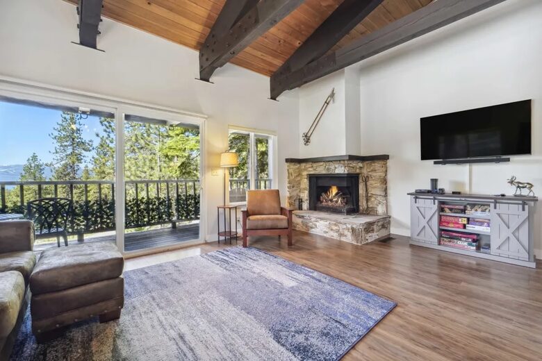 North Lake Tahoe Escape with Private View Balcony - Tahoe City, California