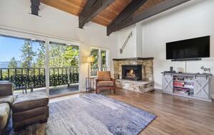 North Lake Tahoe Escape with Private View Balcony - Tahoe City, California