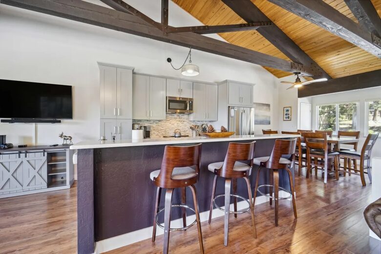 North Lake Tahoe Escape with Private View Balcony - Tahoe City, California