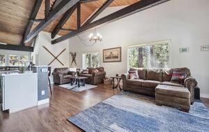 North Lake Tahoe Escape with Private View Balcony - Tahoe City, California