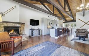 North Lake Tahoe Escape with Private View Balcony - Tahoe City, California