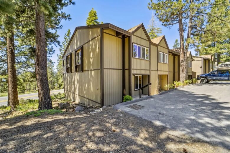 North Lake Tahoe Escape with Private View Balcony - Tahoe City, California