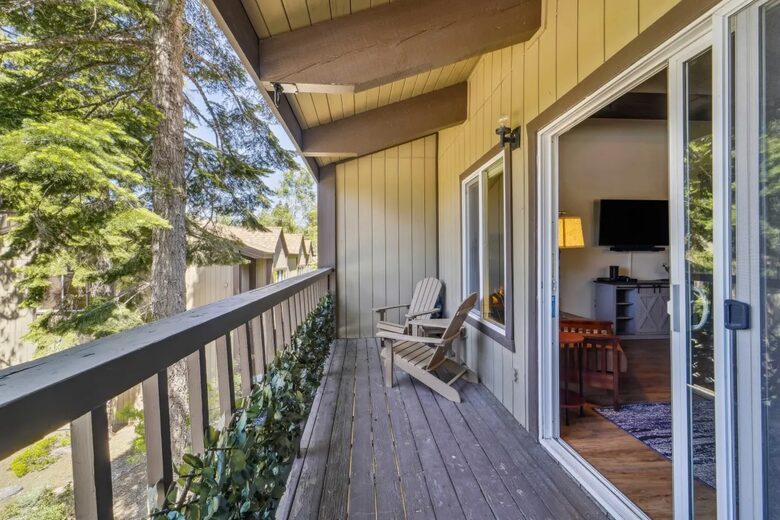 North Lake Tahoe Escape with Private View Balcony - Tahoe City, California