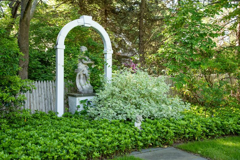 Manchester-by-the-Sea Historic Estate with Four-Acre Gardens - Manchester, Massachusetts