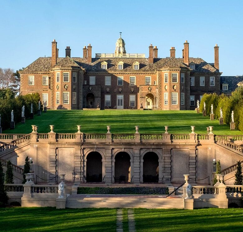 Manchester-by-the-Sea Historic Estate with Four-Acre Gardens - Manchester, Massachusetts