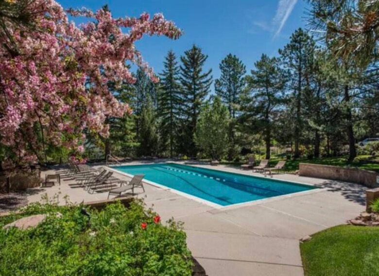 Cozy Mountain Retreat Steps from Canyons Village - Park City, Utah
