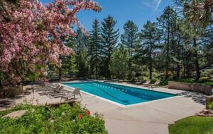 Cozy Mountain Retreat Steps from Canyons Village - Park City, Utah
