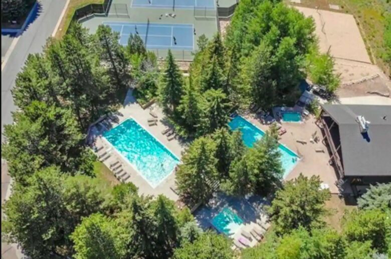 Cozy Mountain Retreat Steps from Canyons Village - Park City, Utah