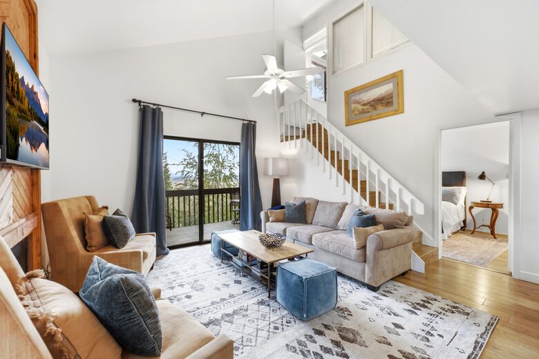 Cozy Mountain Retreat Steps from Canyons Village - Park City, Utah