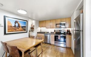 Cozy Mountain Retreat Steps from Canyons Village - Park City, Utah