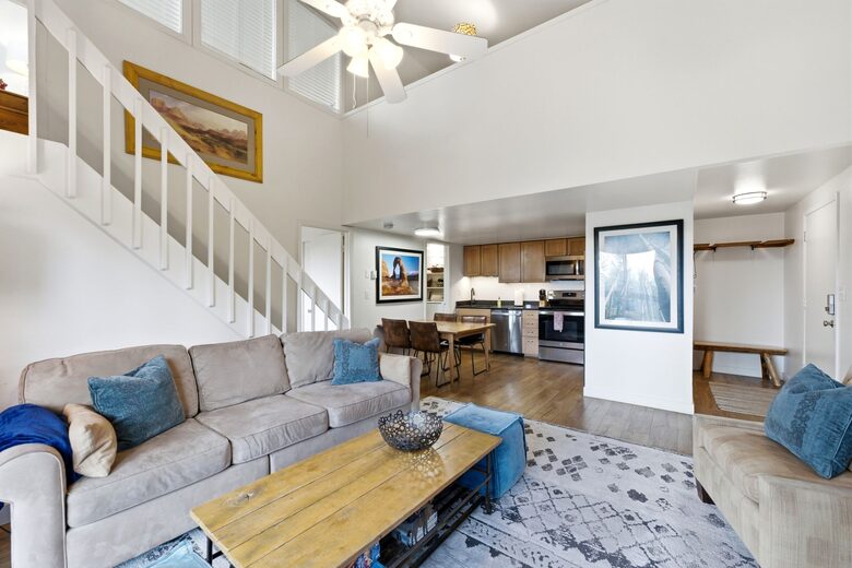 Cozy Mountain Retreat Steps from Canyons Village - Park City, Utah