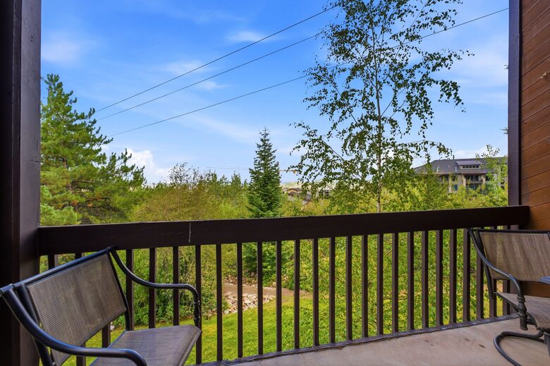 Cozy Mountain Retreat Steps from Canyons Village - Park City, Utah