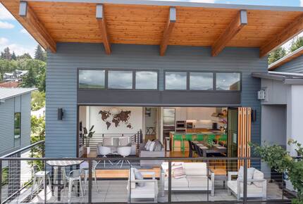Downtown Hood River Townhome with Columbia Gorge Views - Hood River, Oregon