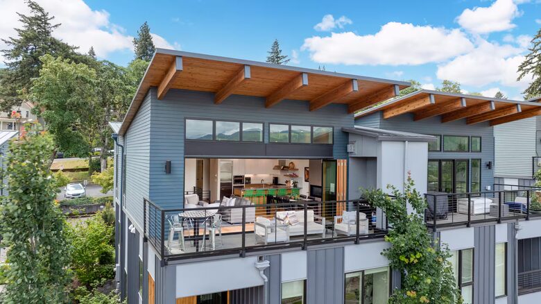 Downtown Hood River Townhome with Columbia Gorge Views - Hood River, Oregon