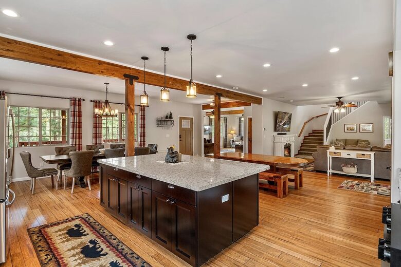 Secluded Mountain Lodge Among Show Low's Ponderosa Pines - Show Low, Arizona