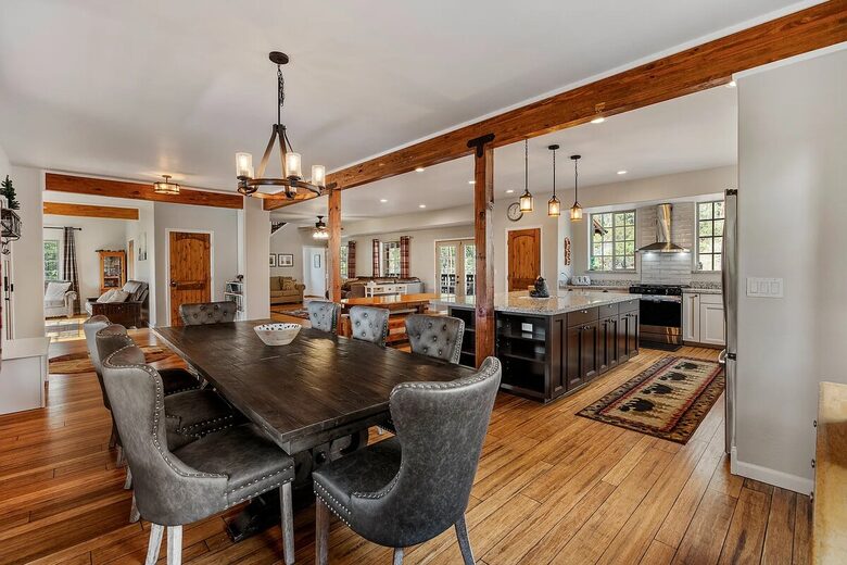 Secluded Mountain Lodge Among Show Low's Ponderosa Pines - Show Low, Arizona